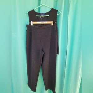 Flattering black knit Travelers size medium Boston Proper set.